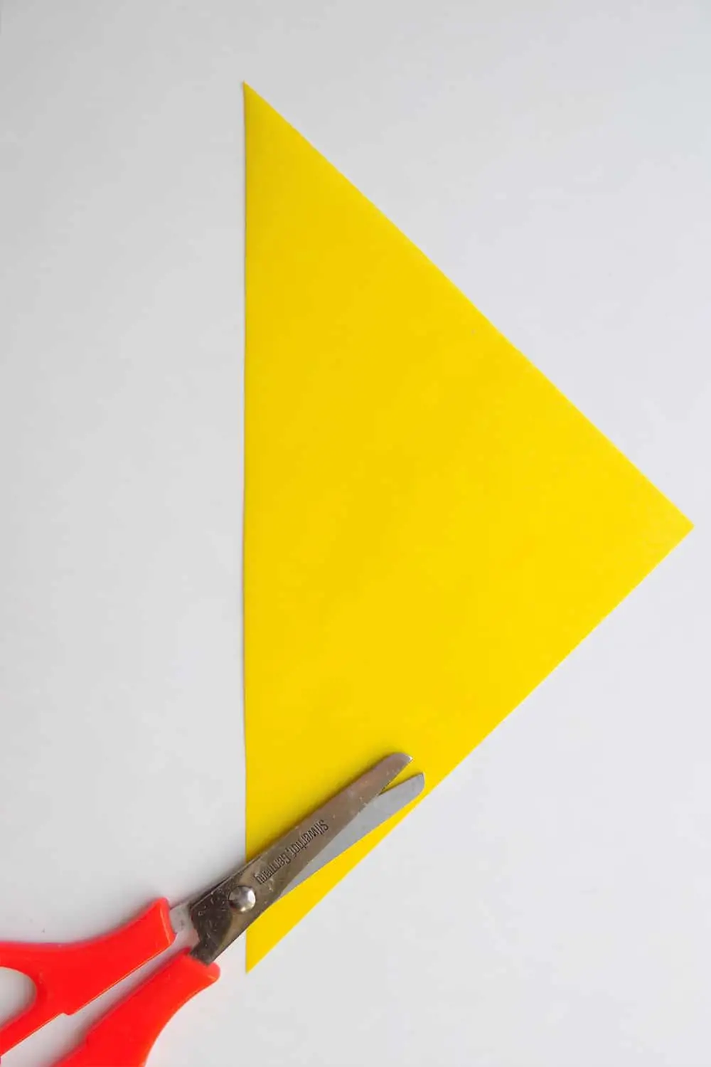 3 yellow paper triangle