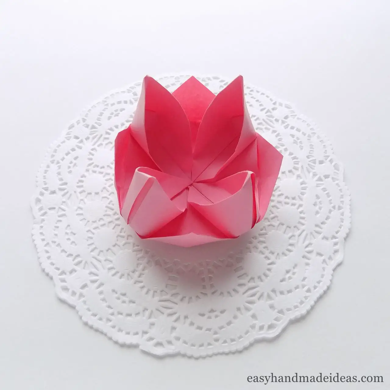 Origami lotos